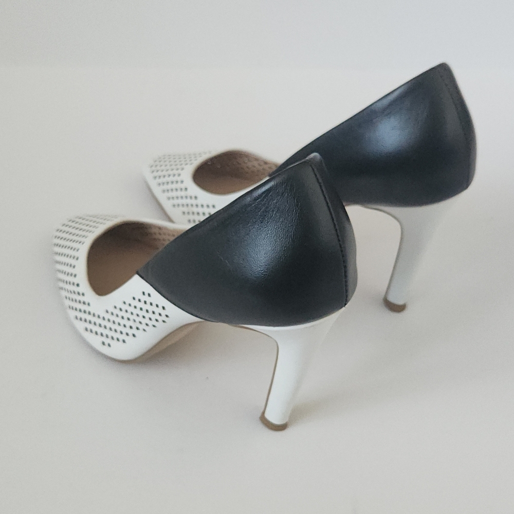 đ„SOLDđ„ French Connection Pumps - Picture 3 of 11